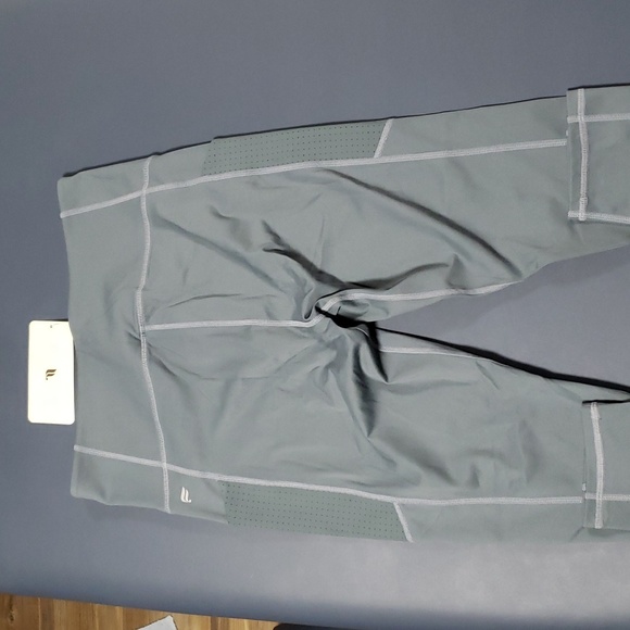 Fabletics Lg Gray Leggings - Picture 4 of 4